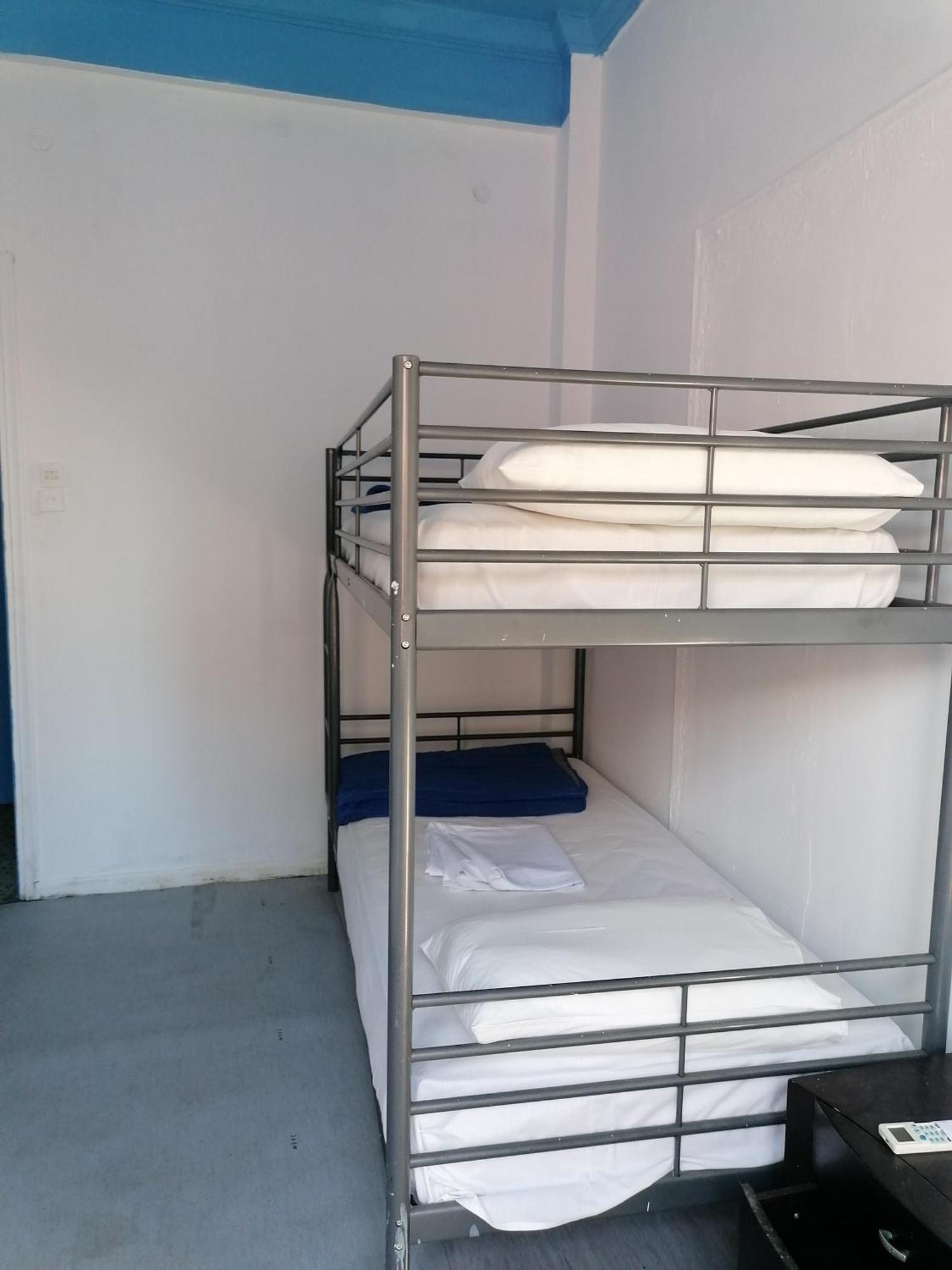 Thissio Room In The Apartmen Share Athens Exterior photo