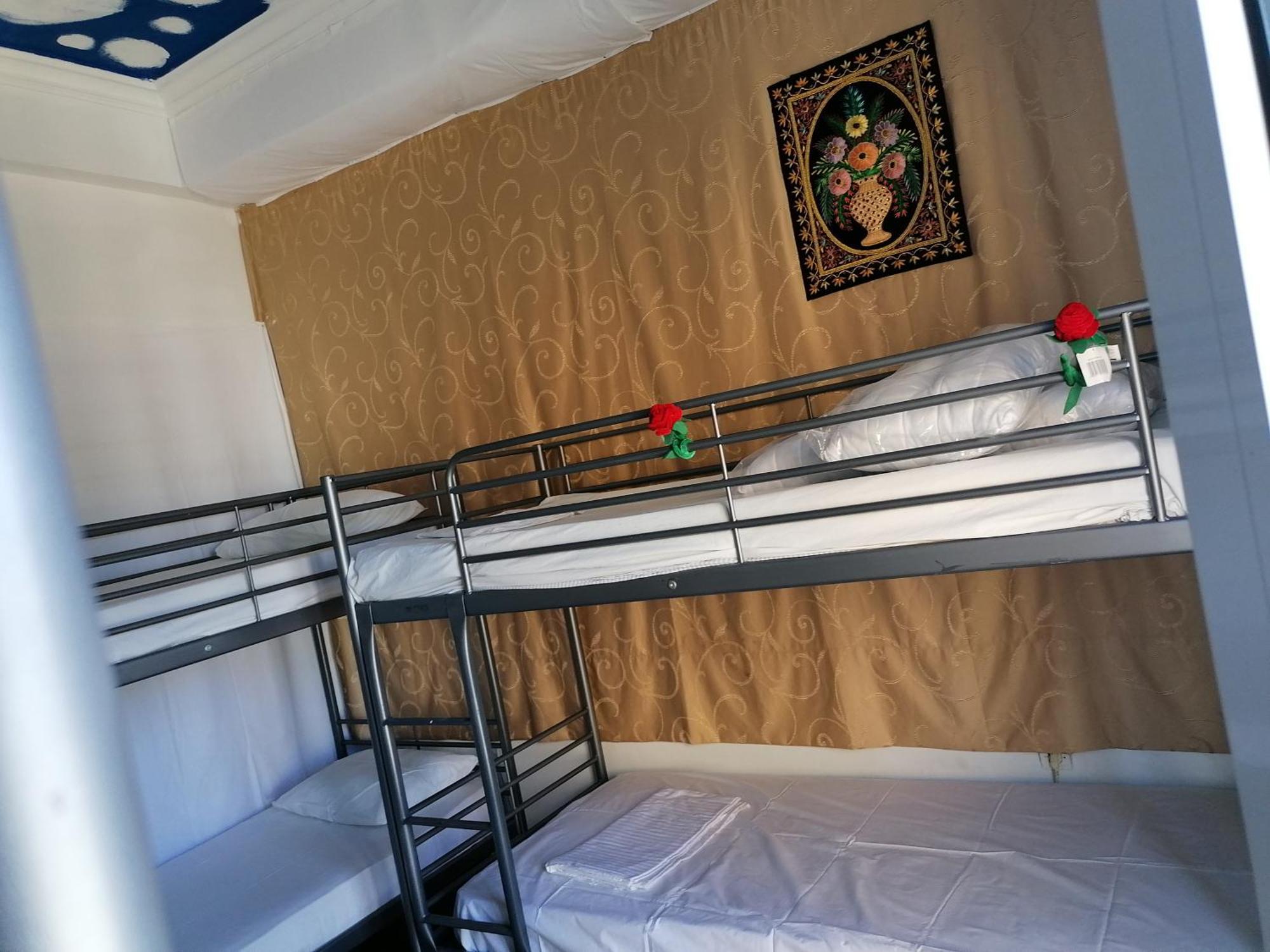 Thissio Room In The Apartmen Share Athens Exterior photo
